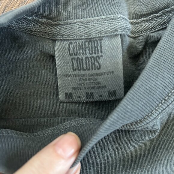 NWOT The Smallest Man Who Ever Lived Bridge T-Shirt - Picture 4 of 7